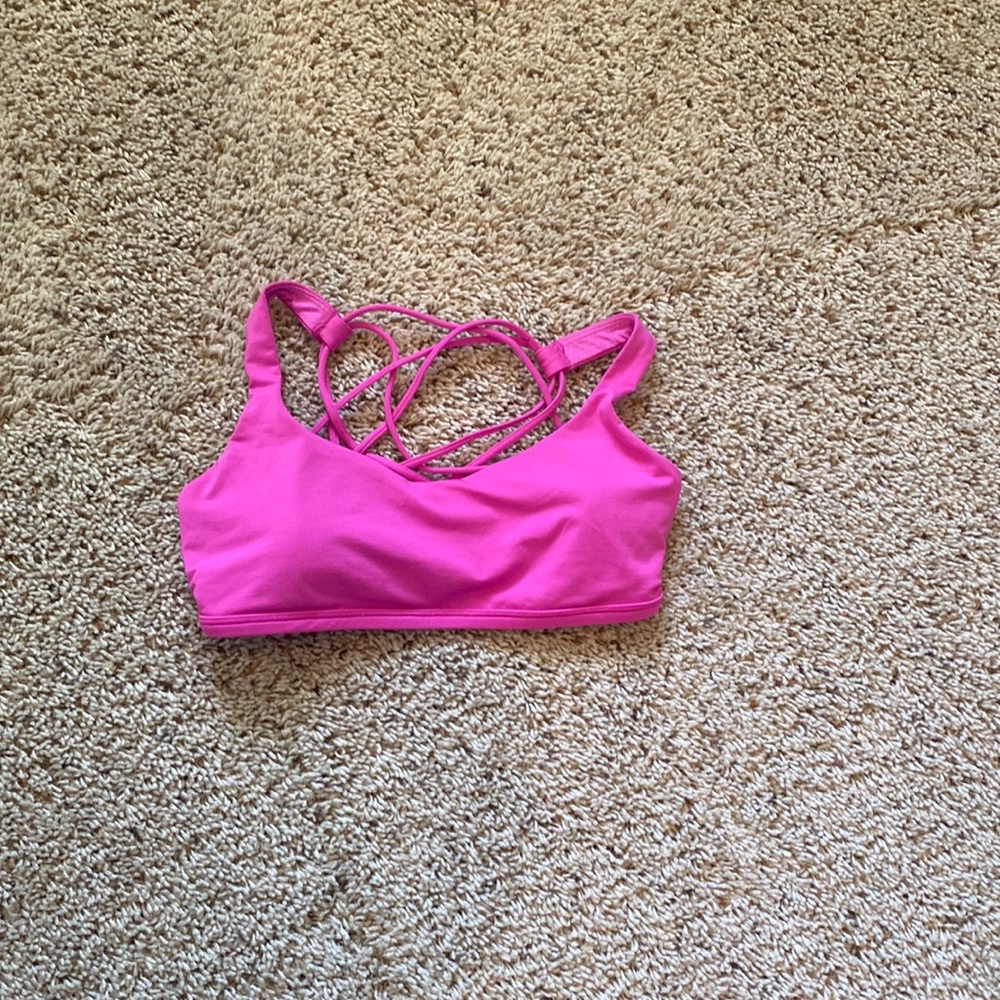 Lululemon Free to be bra